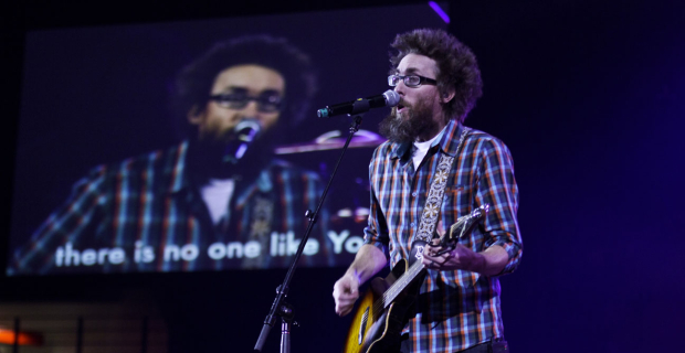 David Crowder Band – “Undignified” [Indigno]