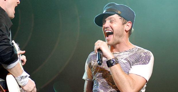 Toby Mac – “I’m For You” [Soy Para Ti]