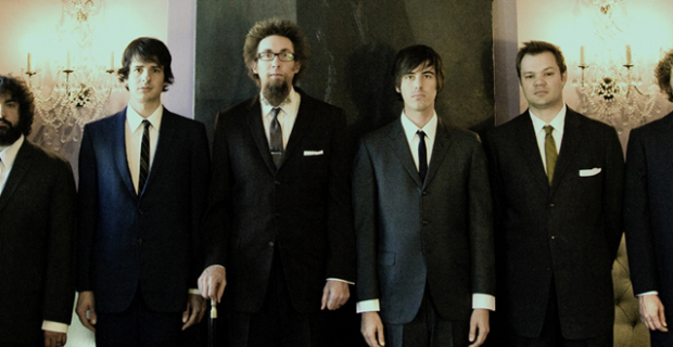 David Crowder Band – “We Win” [Nosotros Ganamos]