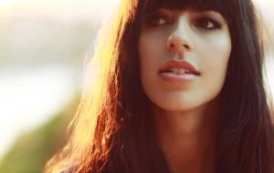 Brooke Fraser – «Faithful» [Más Fiel]